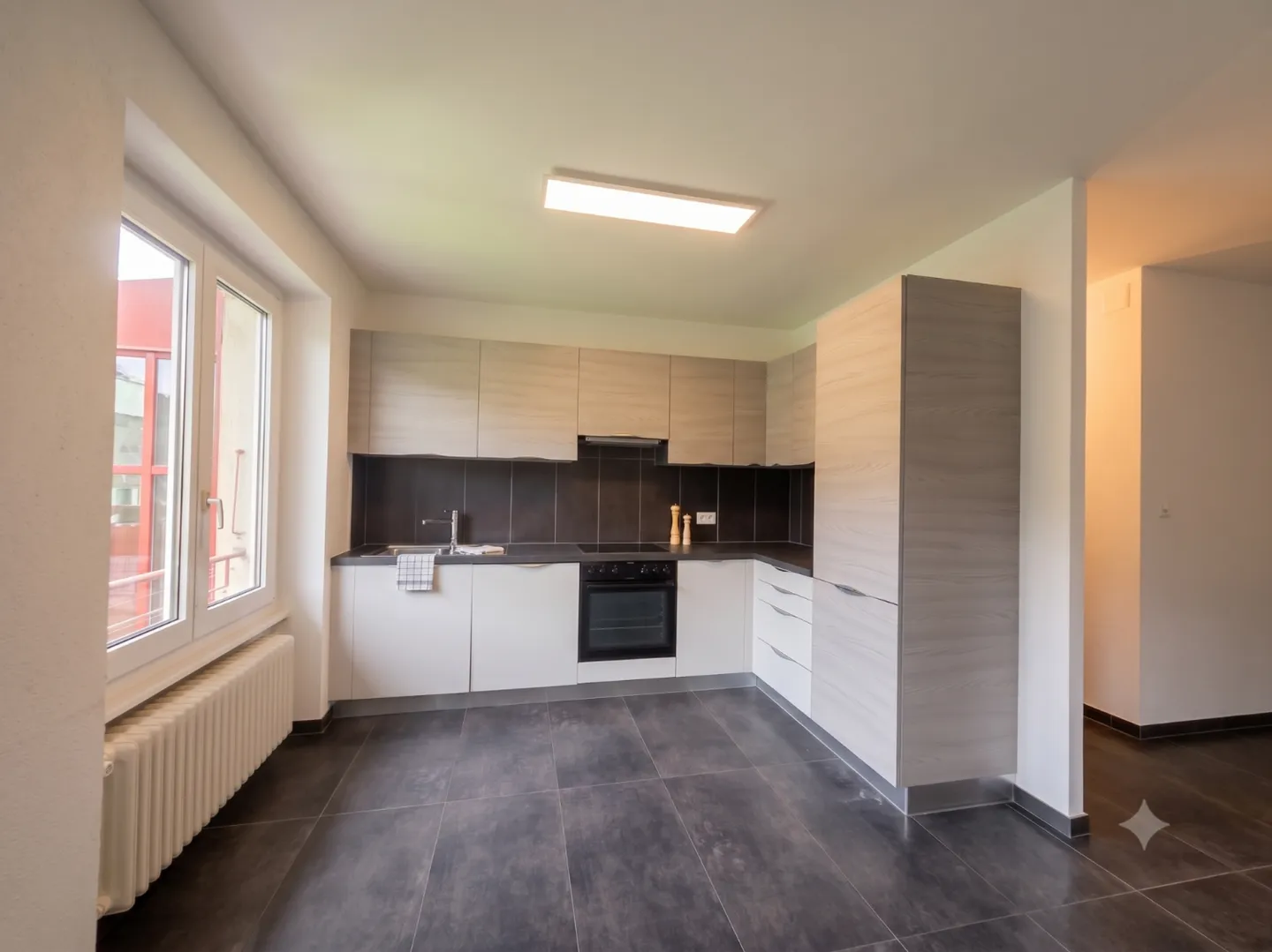 Bel appartement de 3,5 pièces moderne et lumineux avec balcon - Le Locle - Photo 1 sur 5