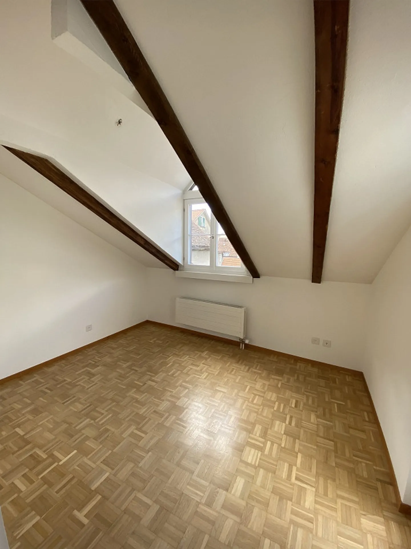 Appartamento duplex di 4,5 locali con camino e terrazza - Foto 3 di 6
