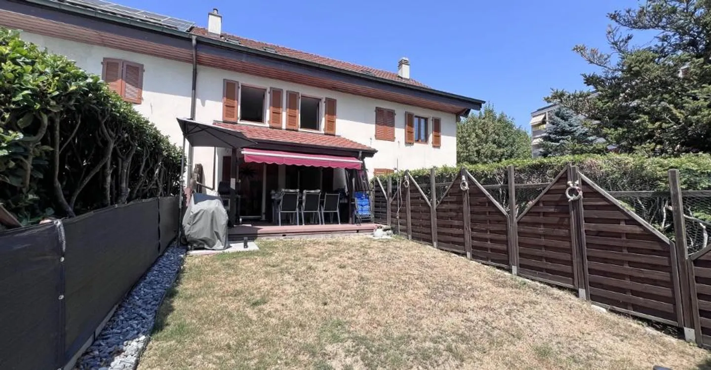 Charmantes Reihenhaus mit 5,5 Zimmern - Foto 1 von 13