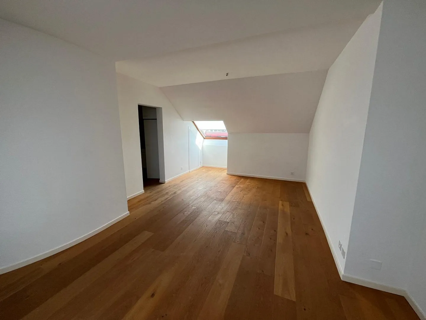 Dreamlike 2.5-room maisonette apartment above the rooftops of Basel - Photo 4 of 13