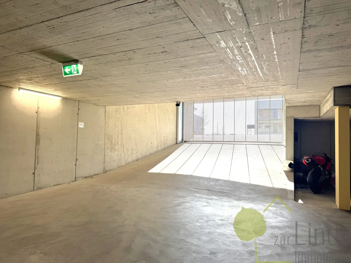 Underground parking space for rent - Photo 2 of 4