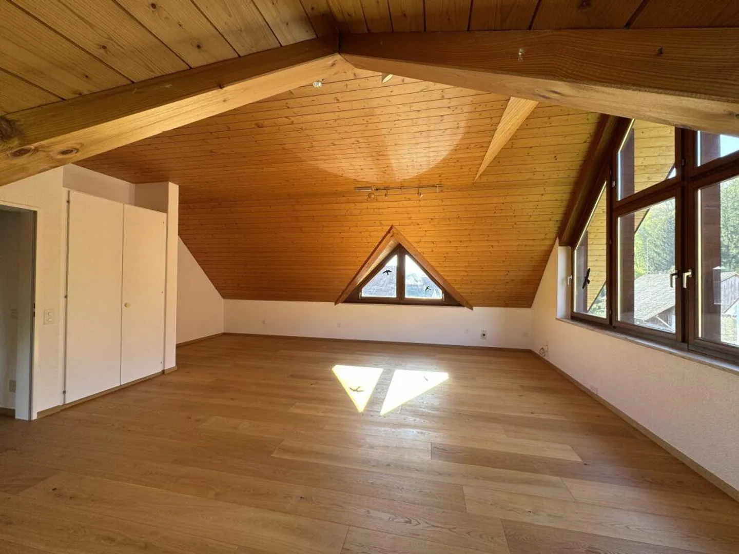 Spacious and Detached 9 1/2-Room Single-Family House - Nature-Friendly Living Close to the City - Photo 12 of 18