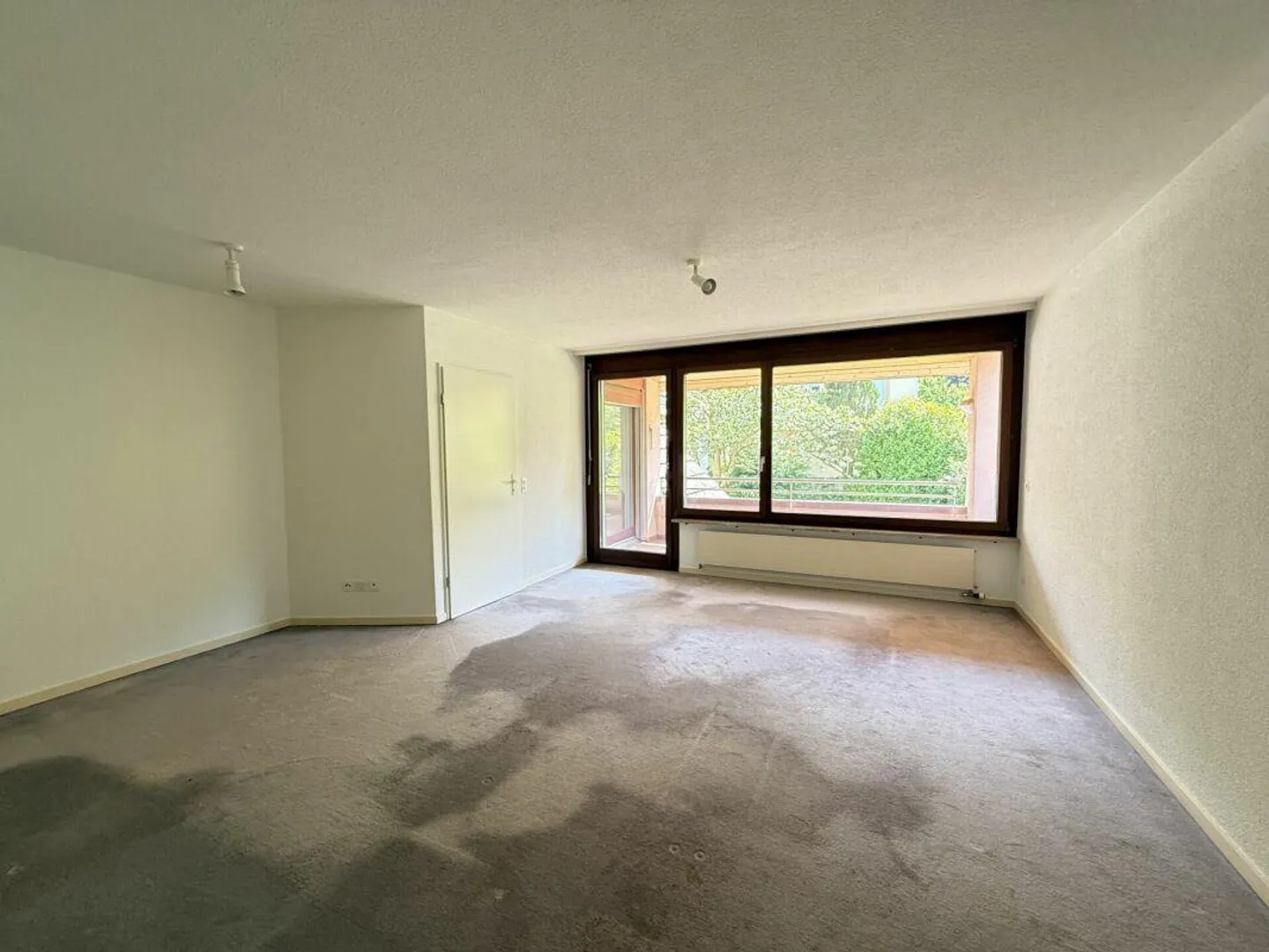 Spacious and Detached 9 1/2-Room Single-Family House - Nature-Friendly Living Close to the City - Photo 15 of 18