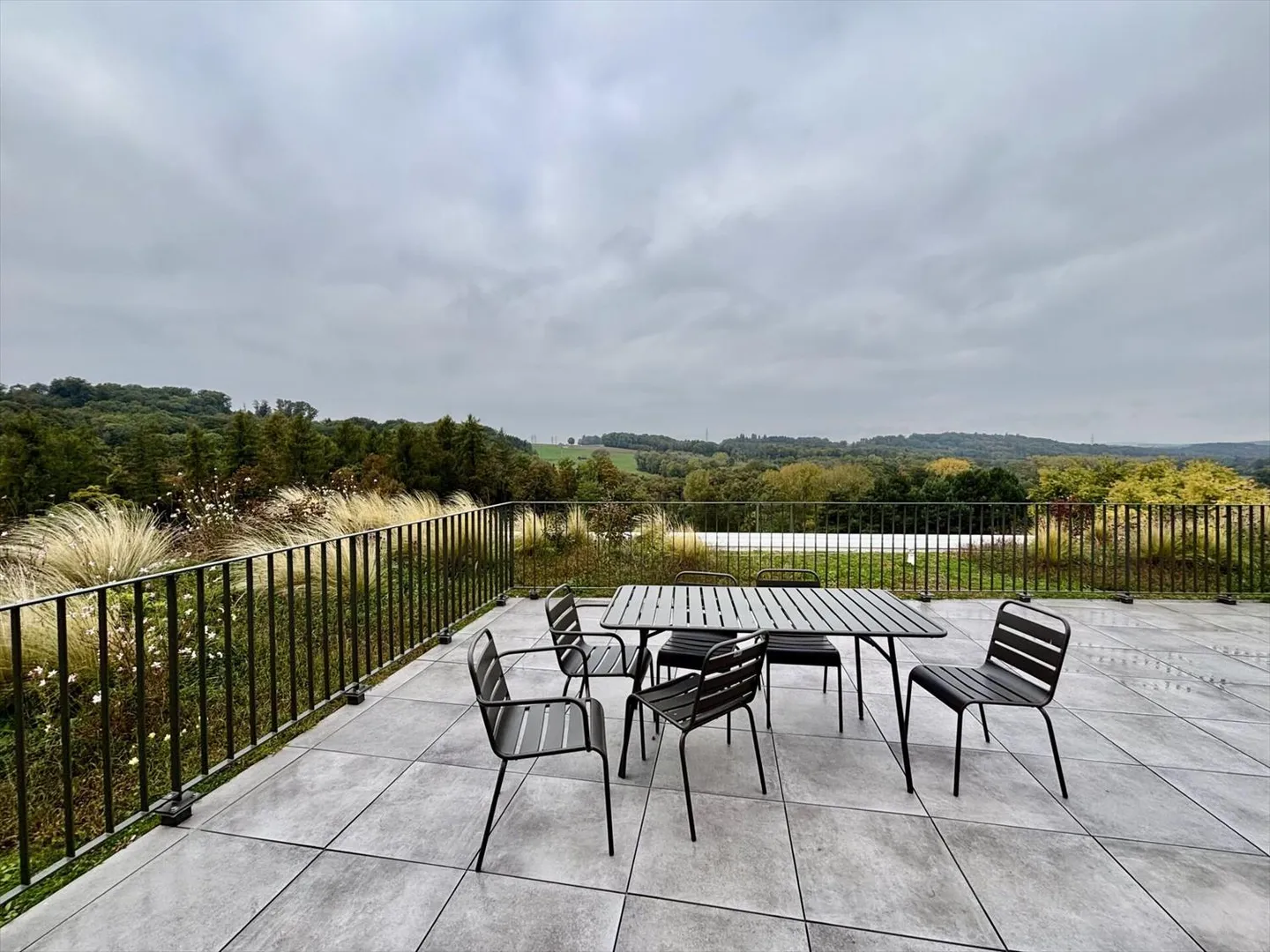 Bureaux neufs et lumineux de haut standing - en face de la gare CFF de Bussigny ! - Photo 5 sur 8