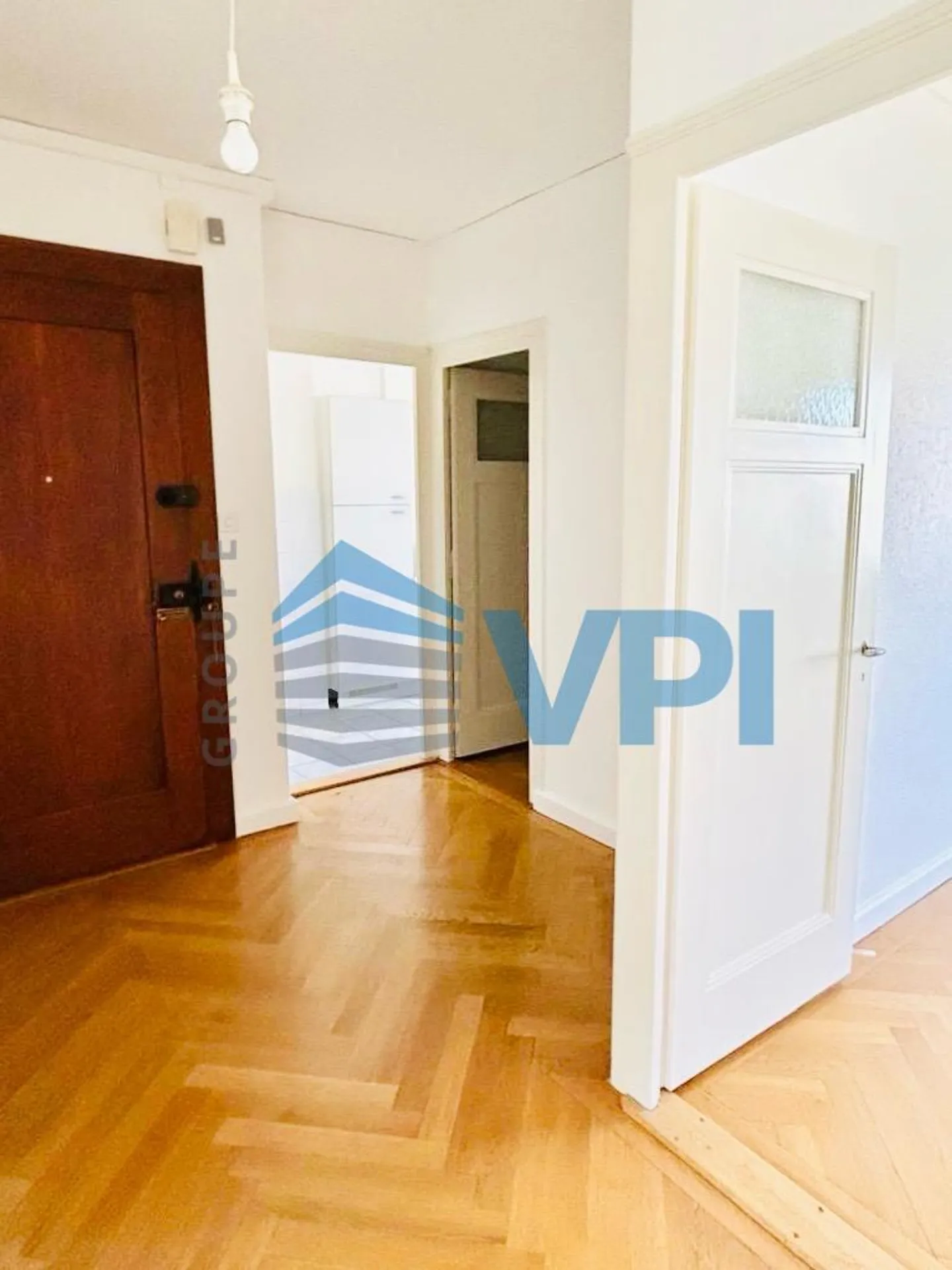 Charmant appartement traversant 3.5 pièces avec balcon - Photo 4 sur 9