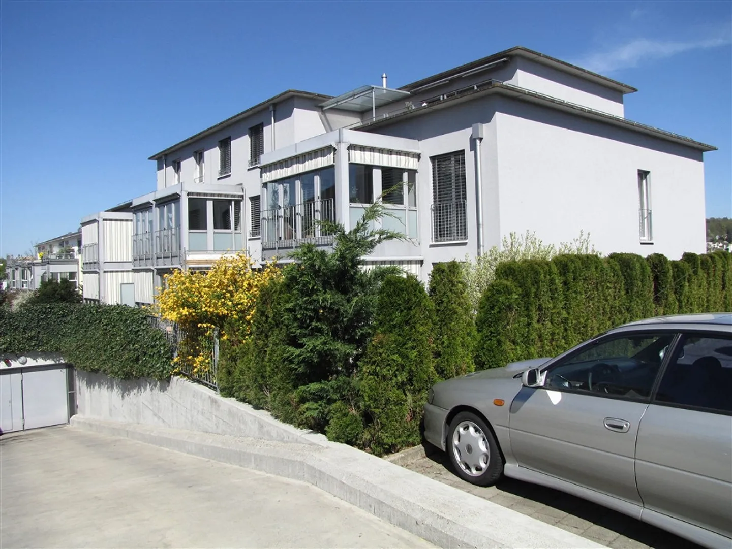 3.5-Room Garden Apartment in a Quiet Location - Photo 2 of 10