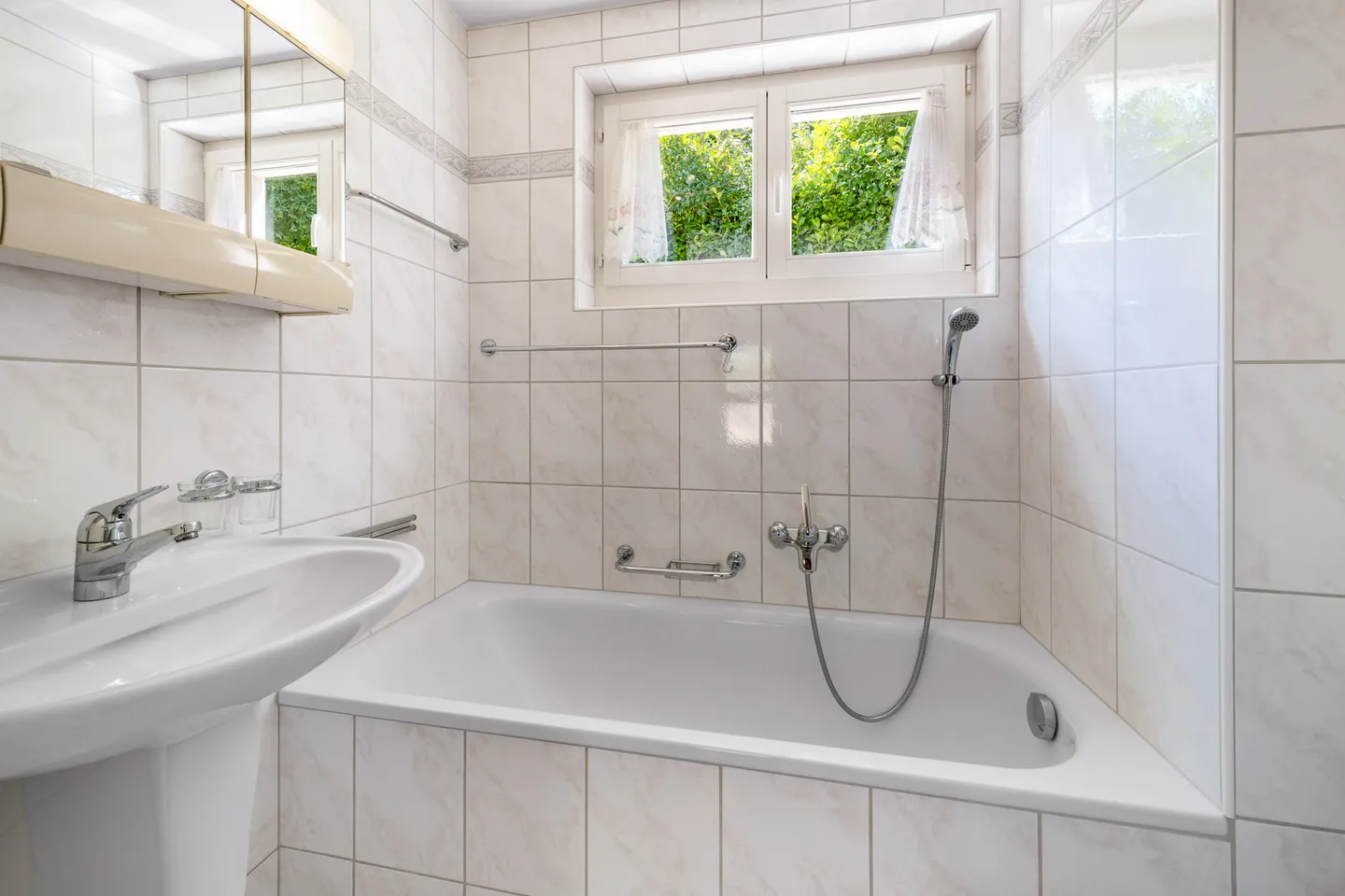 Proprietà molto grande di 7 stanze con quota commerciale - Foto 7 di 13
