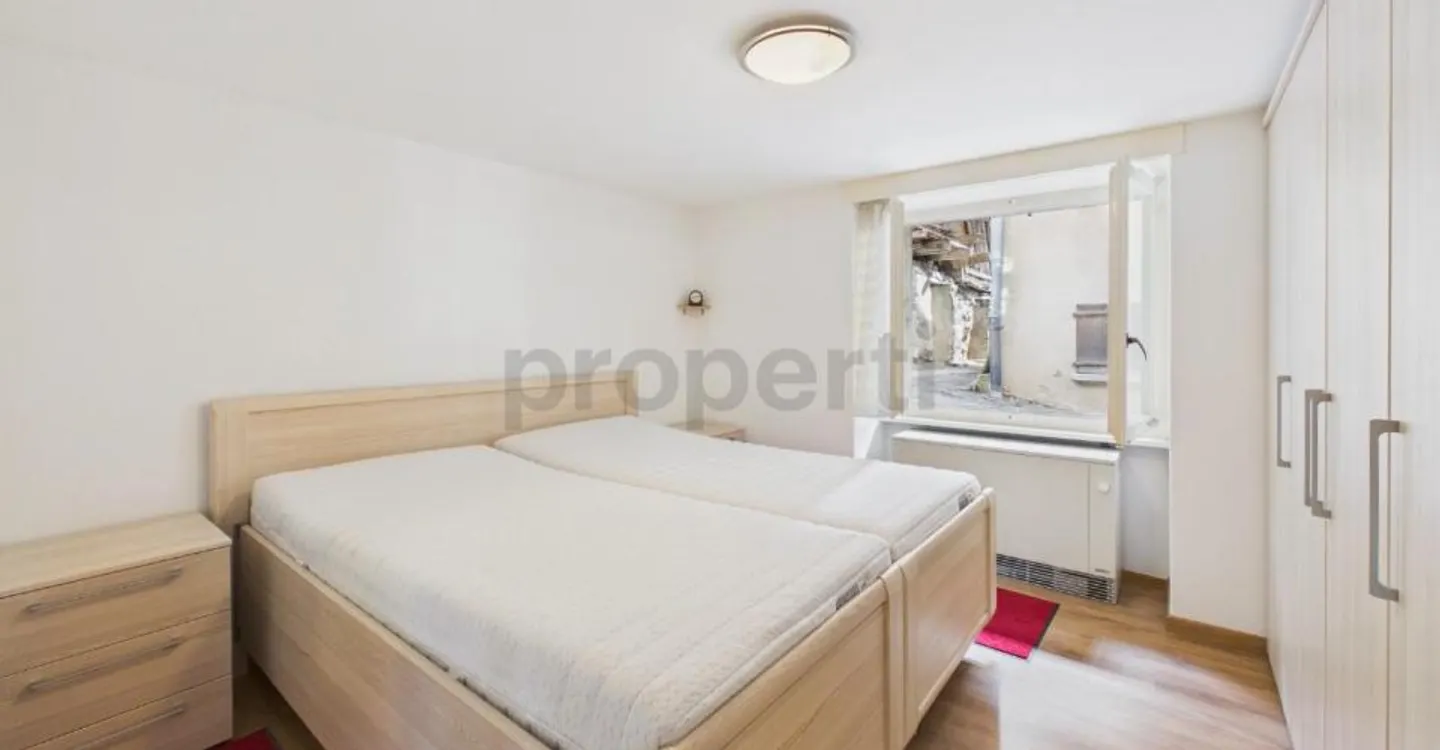Charming Renovated Home in Wallis - Photo 5 of 11
