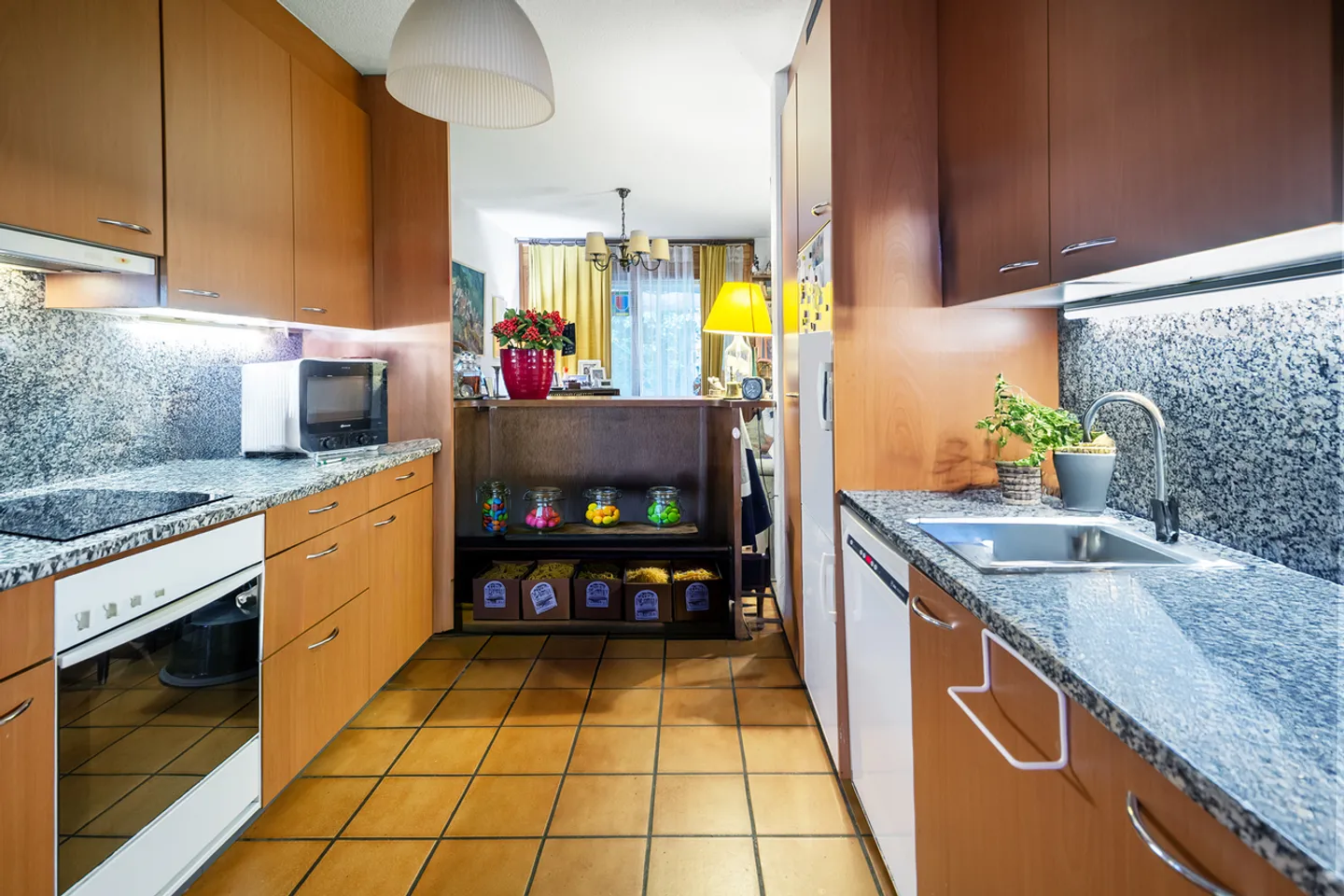 Maison mitoyenne avec jardin - Photo 5 sur 8