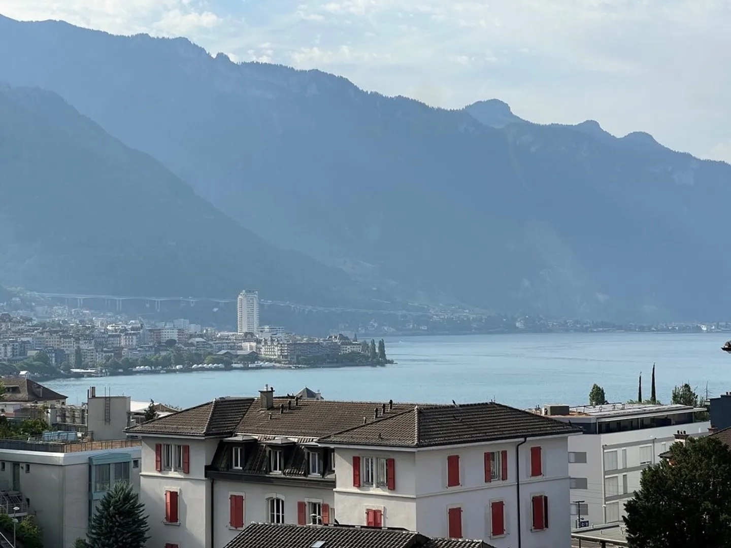 Vicino alla stazione ferroviaria CFF - Foto 3 di 10