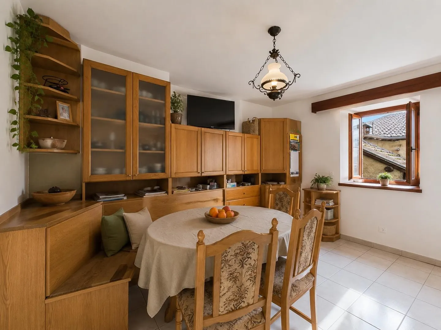 Charming Townhouse in Medeglia - Photo 3 of 10