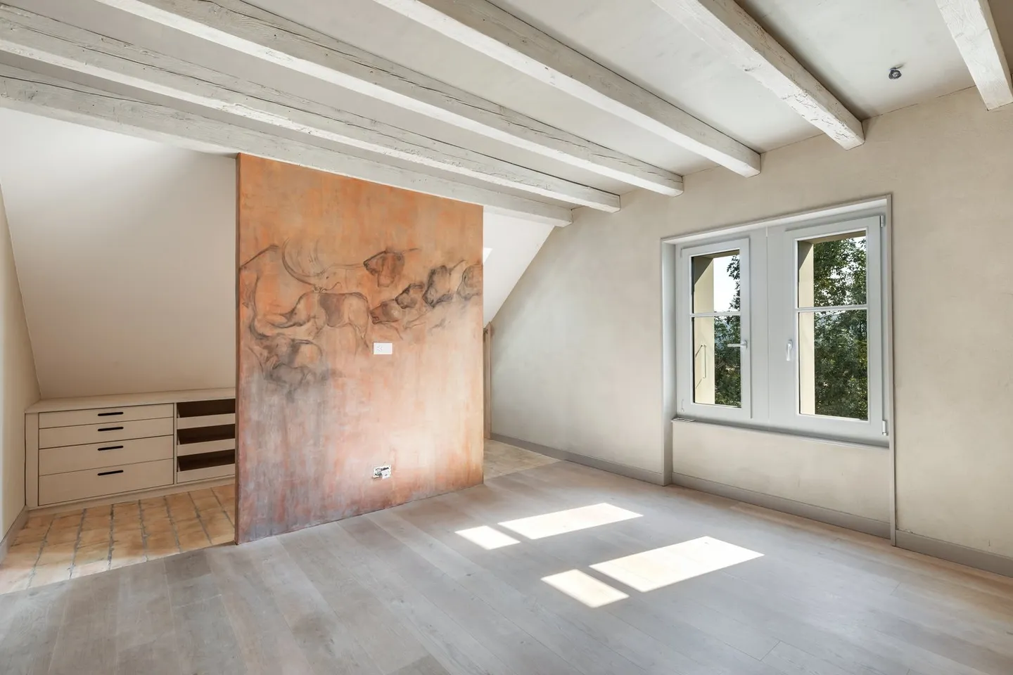 Charm & Authenticity – Magnificent Renovated House with Garden - Photo 10 of 11