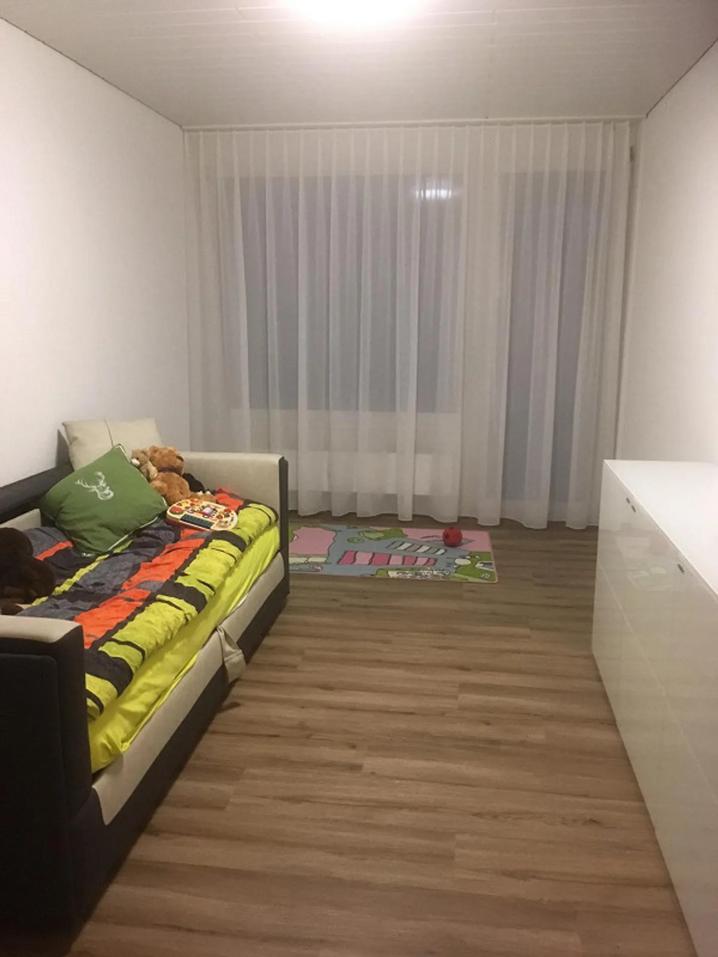 4 Room Apartment (Raised Ground Floor) - Photo 3 of 9