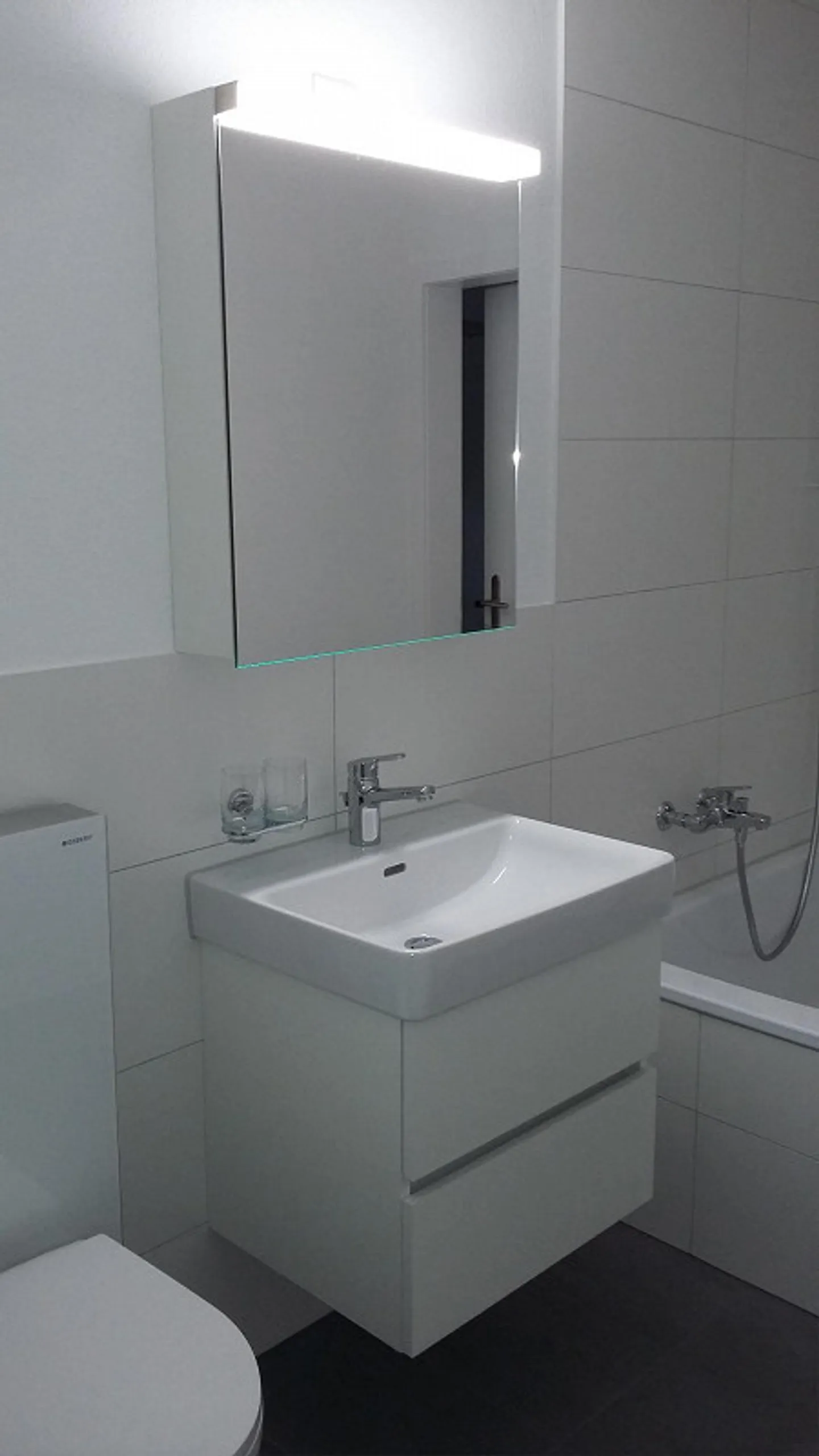 4 Room Apartment (Raised Ground Floor) - Photo 6 of 9