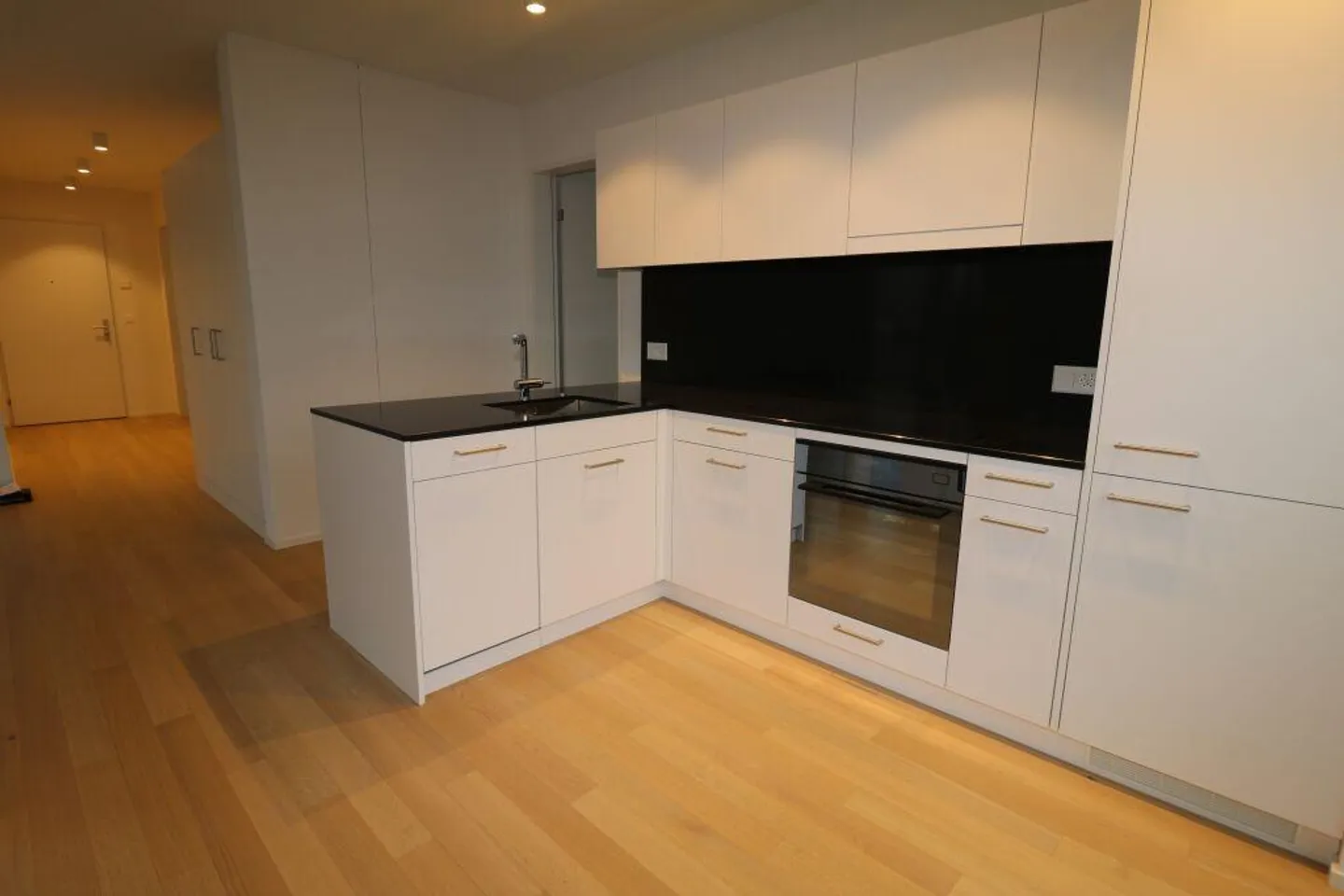 Appartamento 2.5 locali a Neuhausen am Rheinfall - Foto 2 di 7