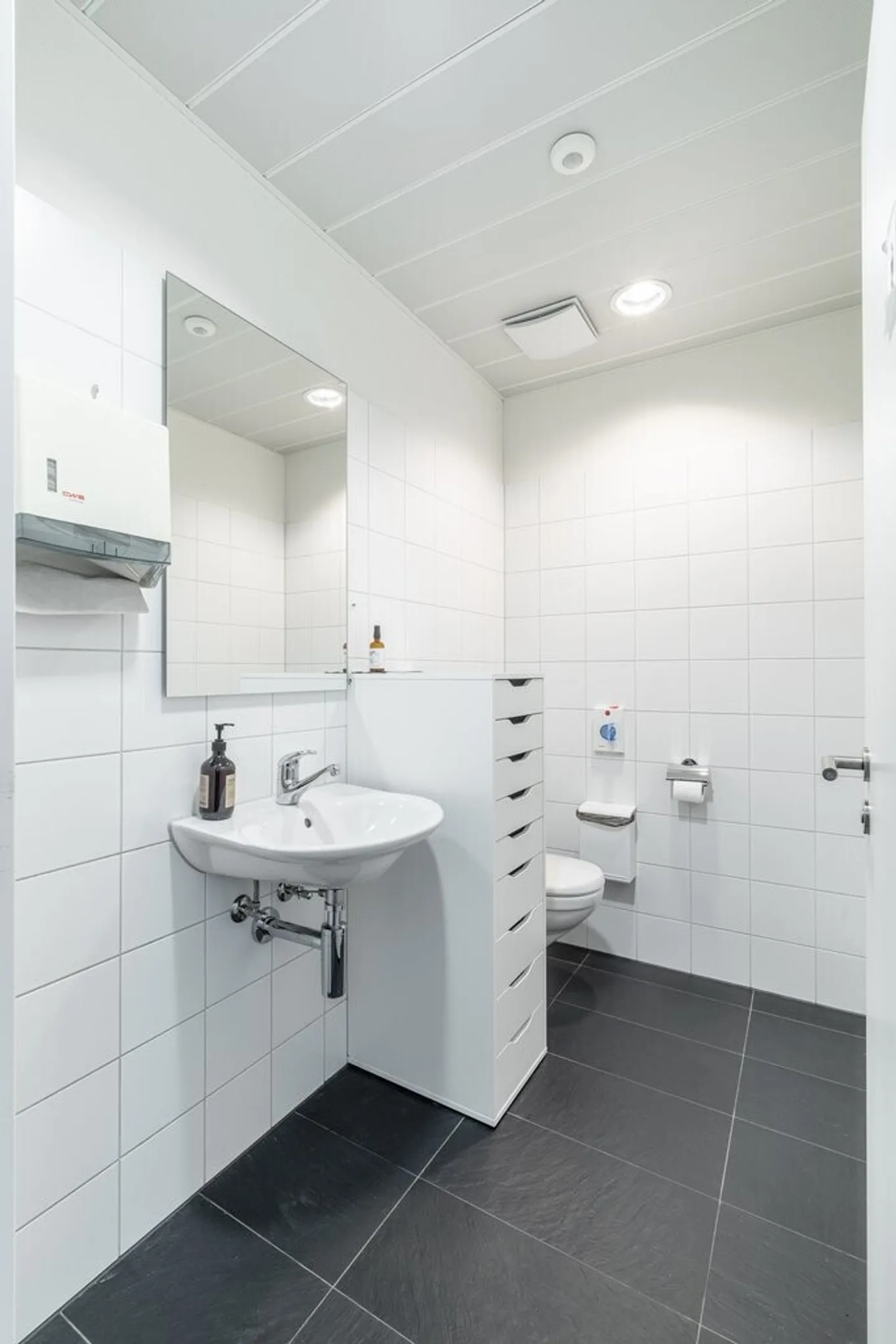 Spazio ufficio attraente - la nuova casa per la tua azienda! - Foto 8 di 8