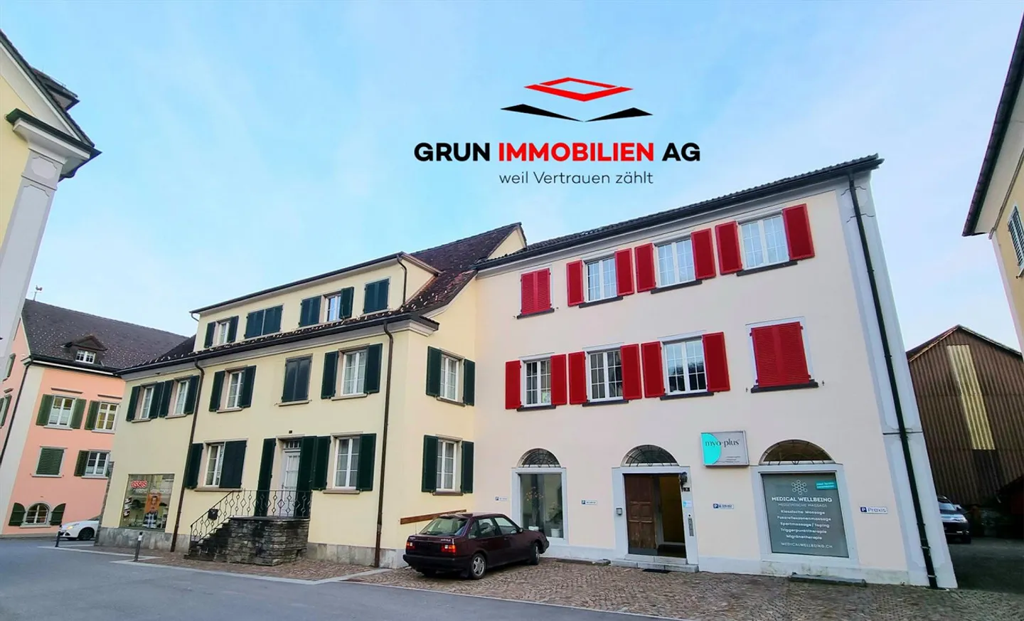 Charmantes Wohn- und Geschäftshaus mit Praxisraum und 4 Wohnungen - Foto 1 von 13