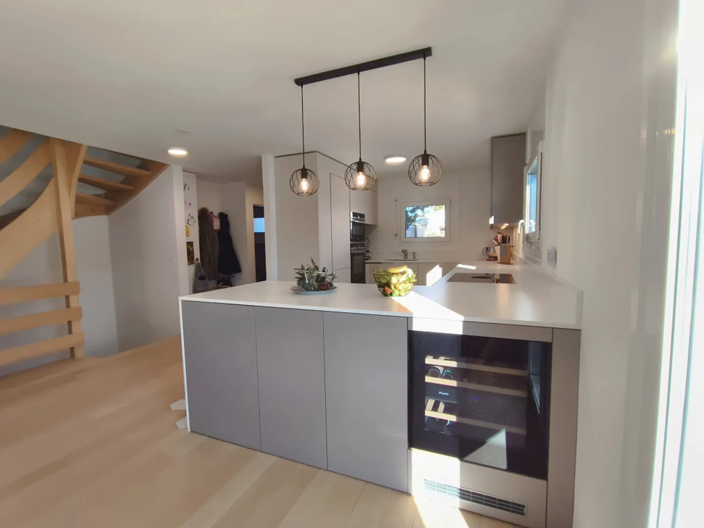 Charming semi-detached villa with 6 rooms, ideal for a family. - Photo 2 of 5