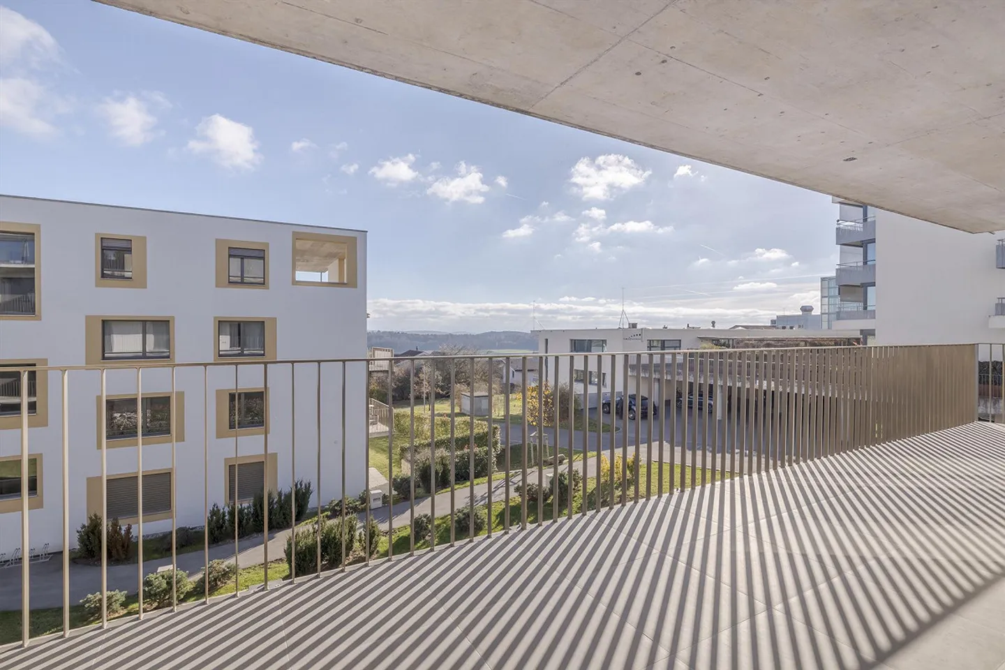 Belle appartement de 2½ pièces au bord du lac de Bienne - Täuffelen - Photo 8 sur 12