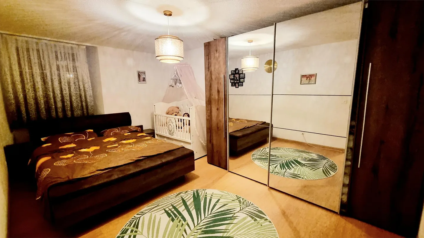 Charmantes Wohn- und Geschäftshaus mit Praxisraum und 4 Wohnungen - Foto 10 von 13