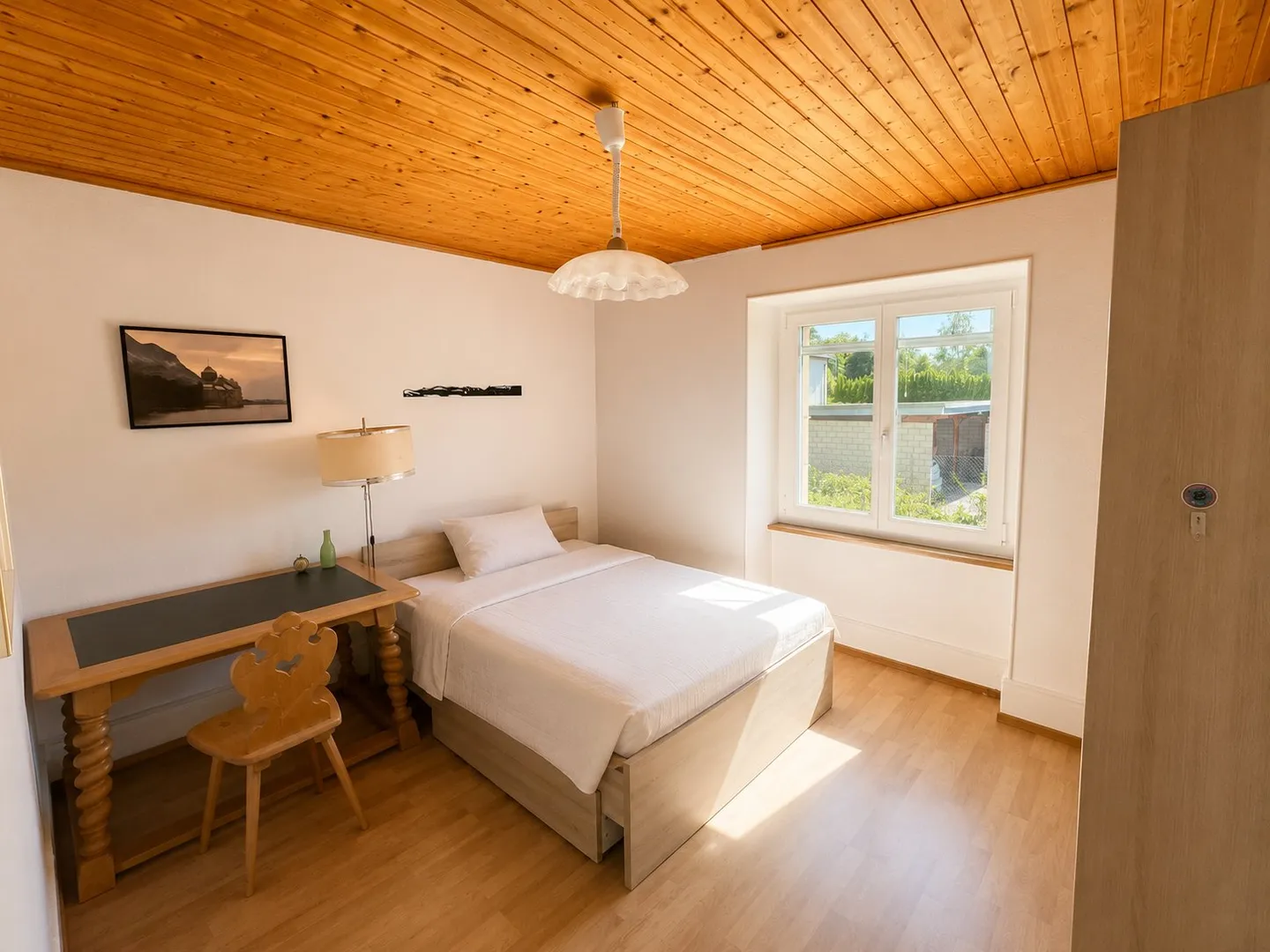 Spacious Family Home in Courgenay - Photo 4 of 34