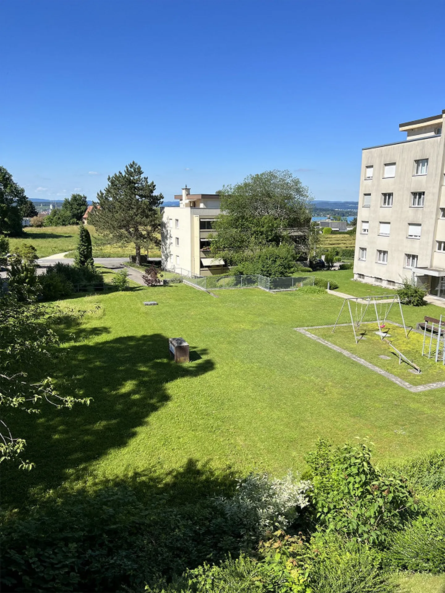 Appartamento splendidamente ristrutturato in una posizione tranquilla leggermente elevata vicino al bordo della foresta - Foto 5 di 9