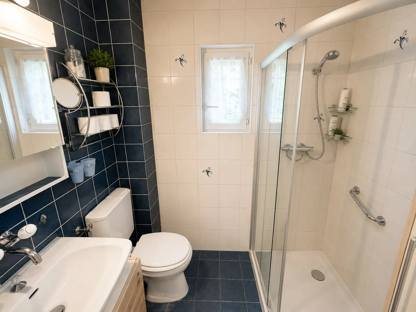 Spacious Family Home in Courgenay - Photo 8 of 34