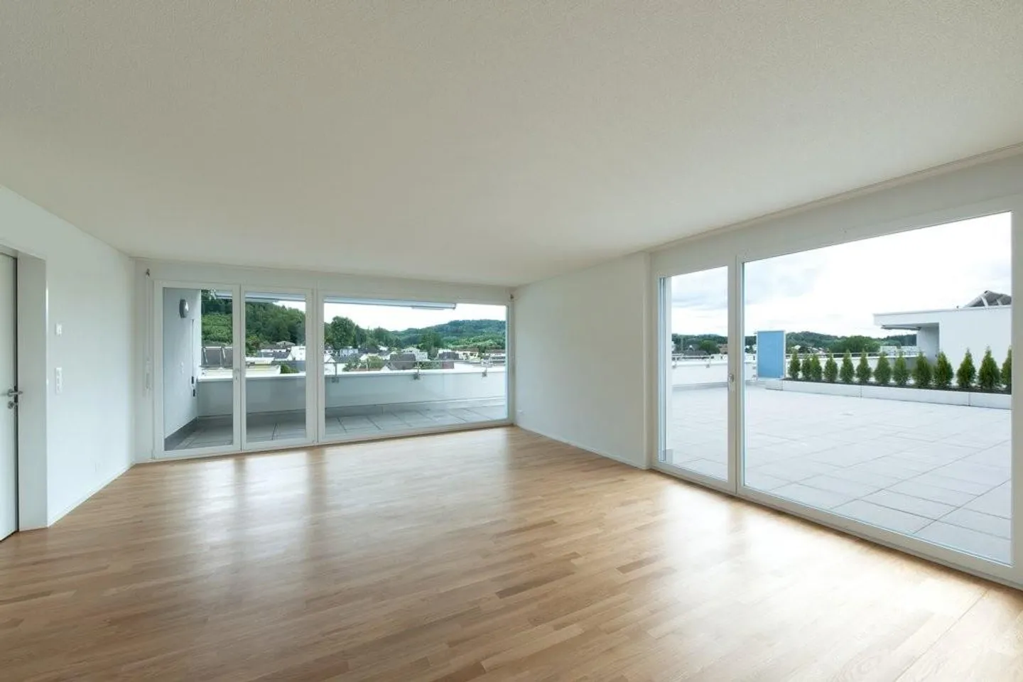 Appartamento attico con grande terrazza - Foto 4 di 10