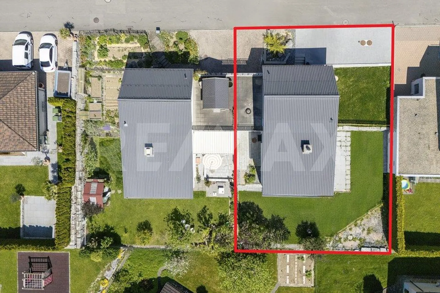 Idéal pour les familles – 4½ pièces, entièrement rénové, spacieux et avec jardin ! - Photo 1 sur 13