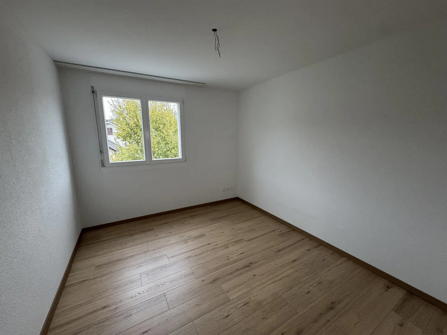 Appartamento luminoso di 4,5 stanze al 2° piano - Foto 10 di 10