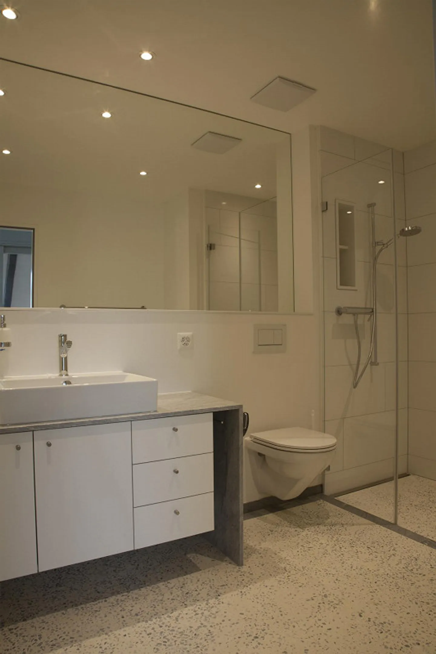 Charmante 2.5-Zimmer-Wohnung - Foto 4 von 6