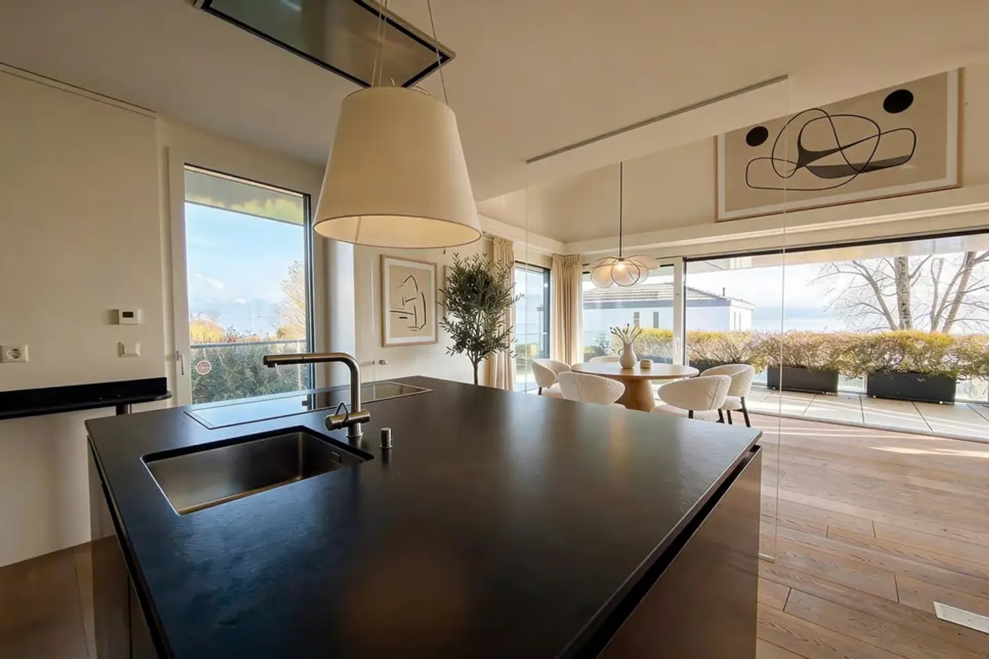 Exklusiv! Eine Wohnung zwischen Eleganz und einzigartigem Panorama! - Foto 8 von 13