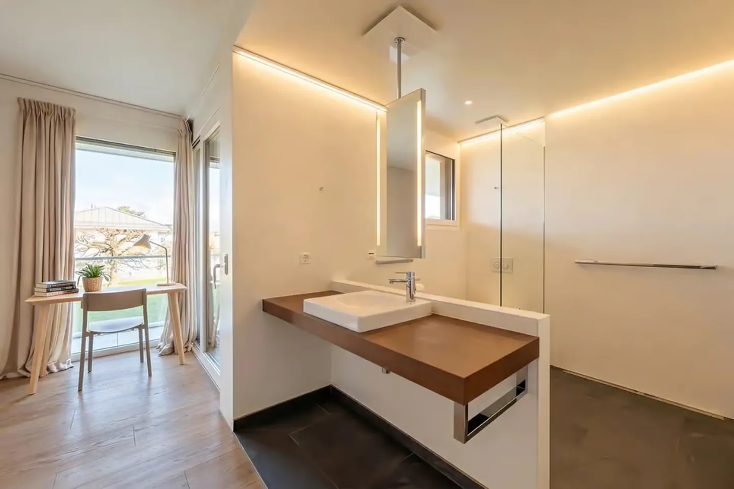 Exklusiv! Eine Wohnung zwischen Eleganz und einzigartigem Panorama! - Foto 10 von 13