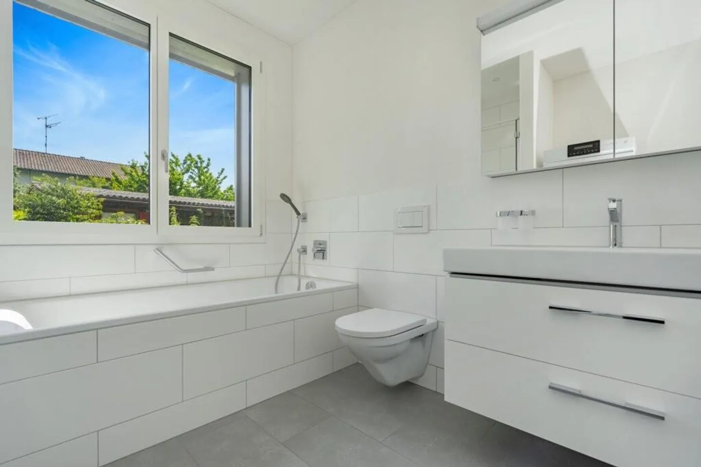 Votre nouvelle maison de rêve avec jardin au bord du lac de Morat ! - Photo 10 sur 11