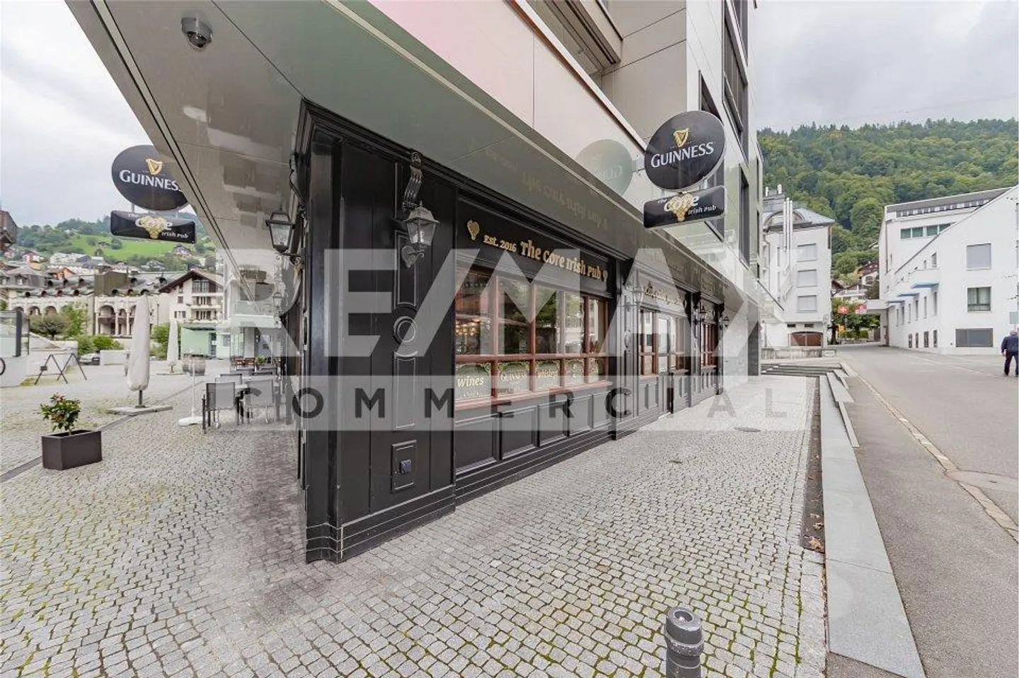 Pub irlandais original unique "The Core" Engelberg - Photo 4 sur 13