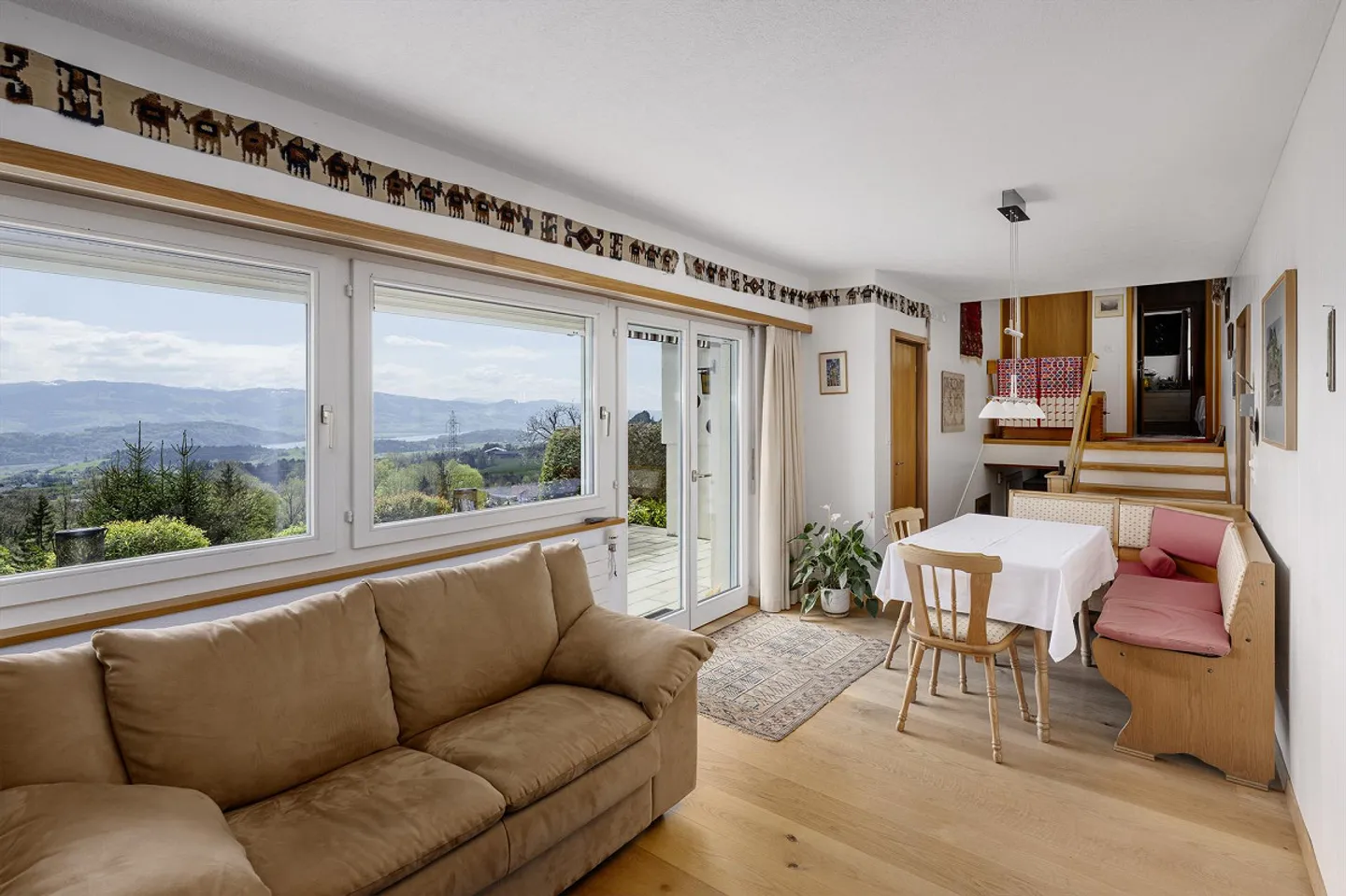 Charmantes Einfamilienhaus mit Aussicht - Foto 3 von 8