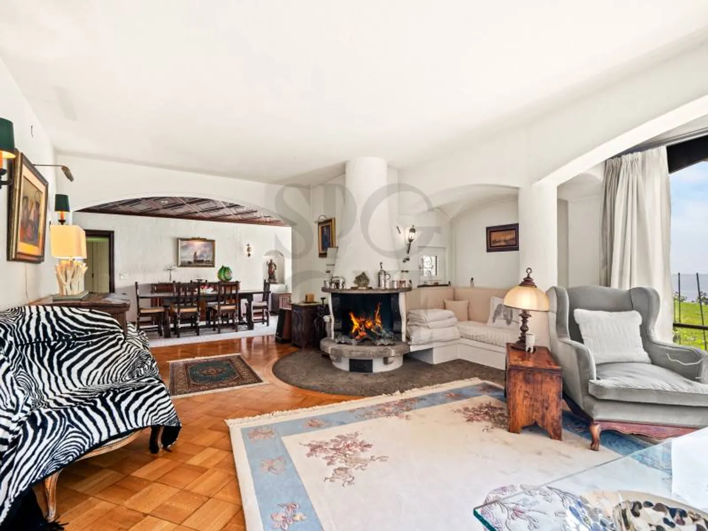 Exceptional house with breathtaking view and swimming pool - Photo 2 of 12