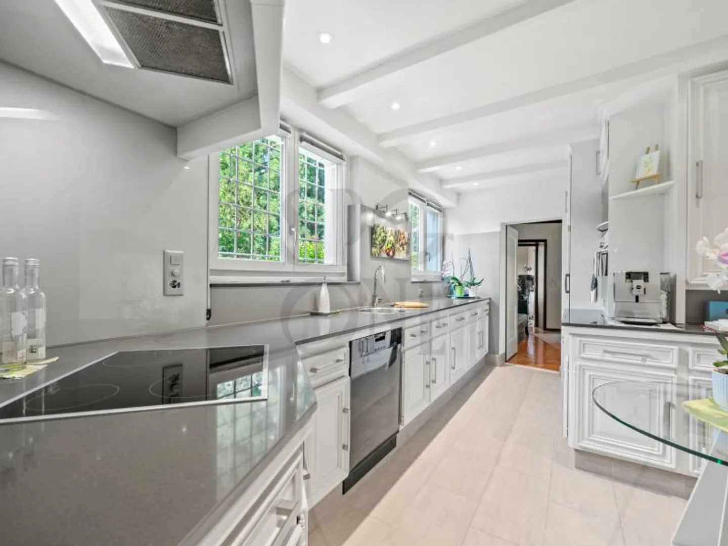 Exceptional house with breathtaking view and swimming pool - Photo 5 of 12