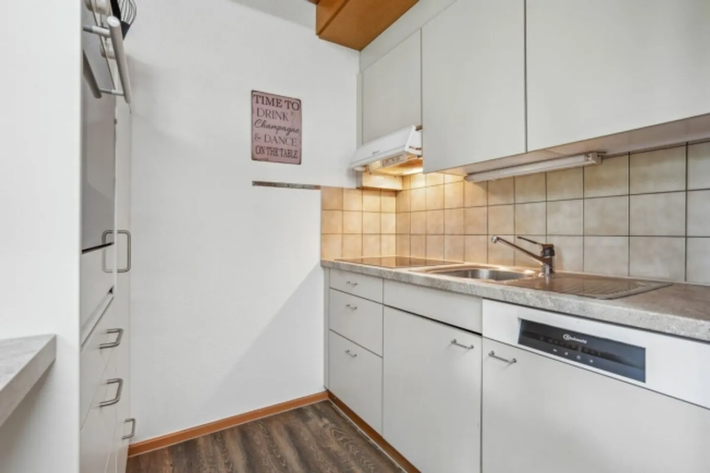 Residential building for sale - Photo 11 of 15