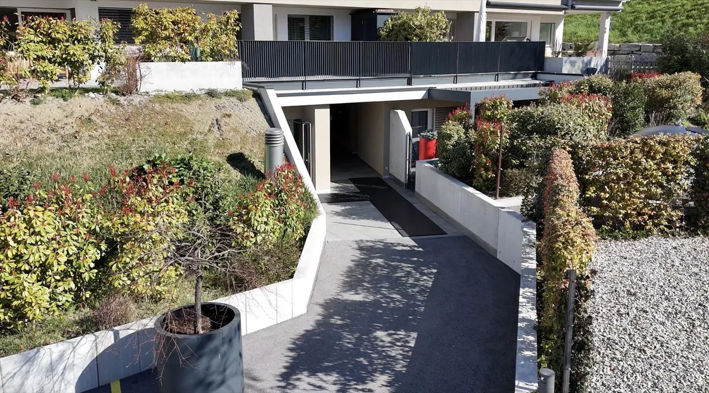 Neues Gewerbeobjekt in Sion im charmanten Viertel Platta - Foto 2 von 5