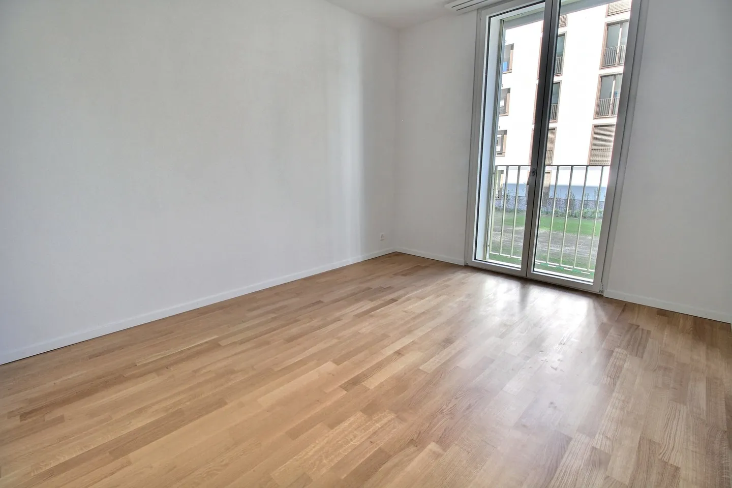 Bellissimo nuovo appartamento di 3,5 stanze in affitto a Marly - Foto 8 di 13