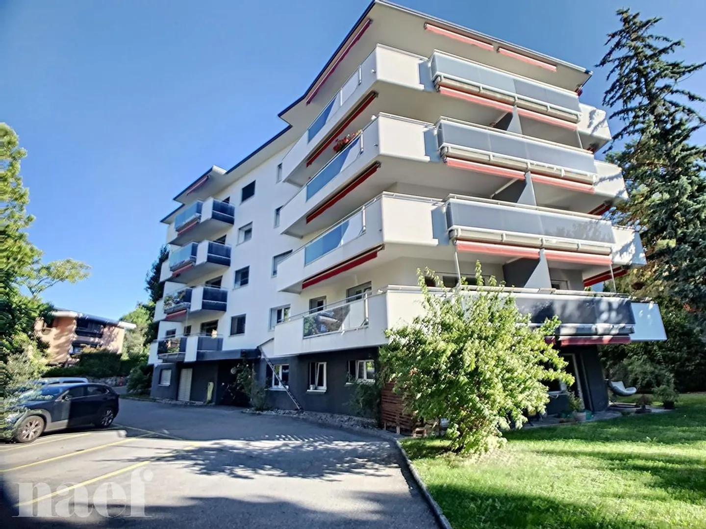 In un quartiere tranquillo - Foto 1 di 2