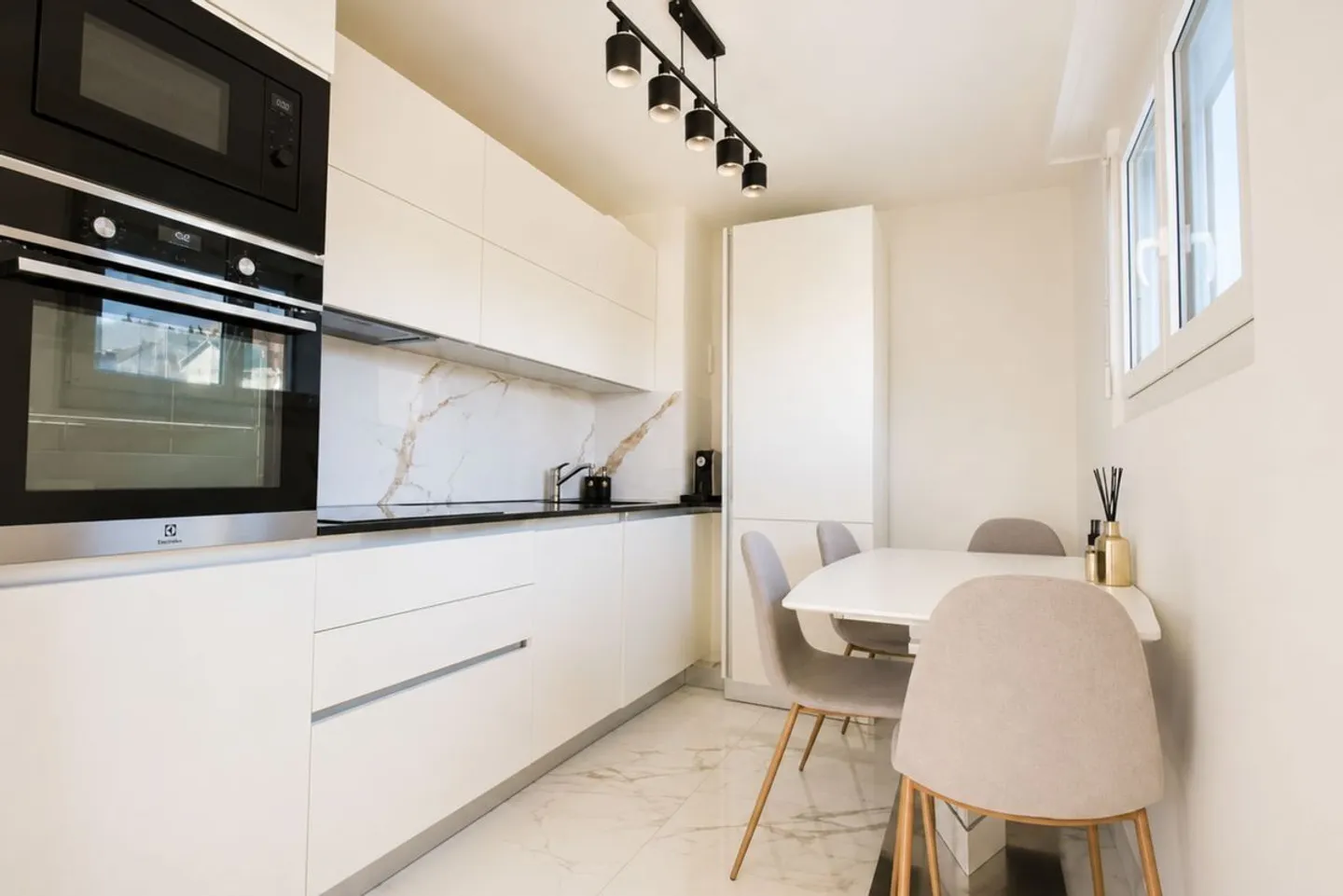 Villa familiale contemporaine - Photo 3 sur 9