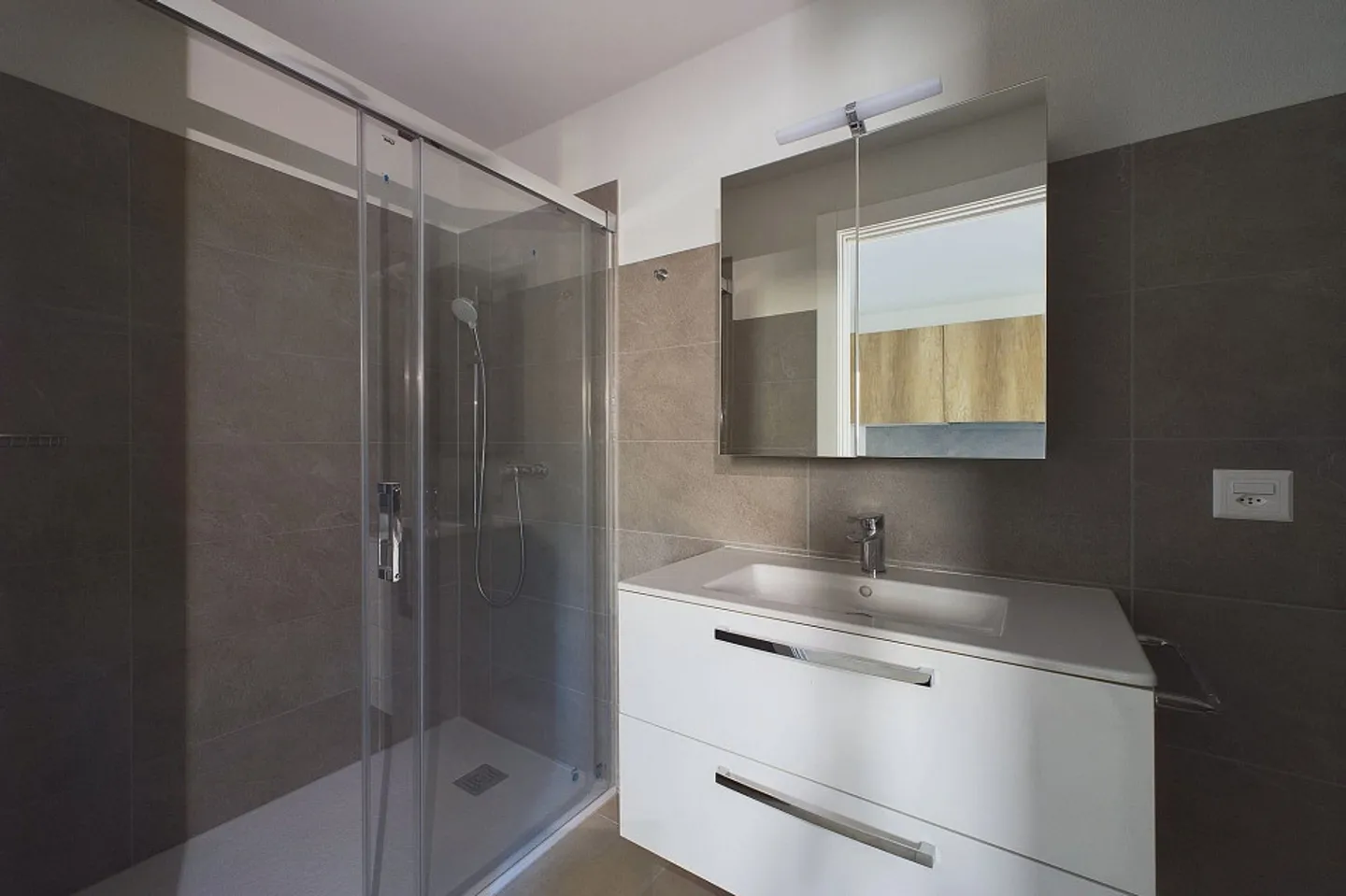 Casa bifamiliare - Foto 12 di 13