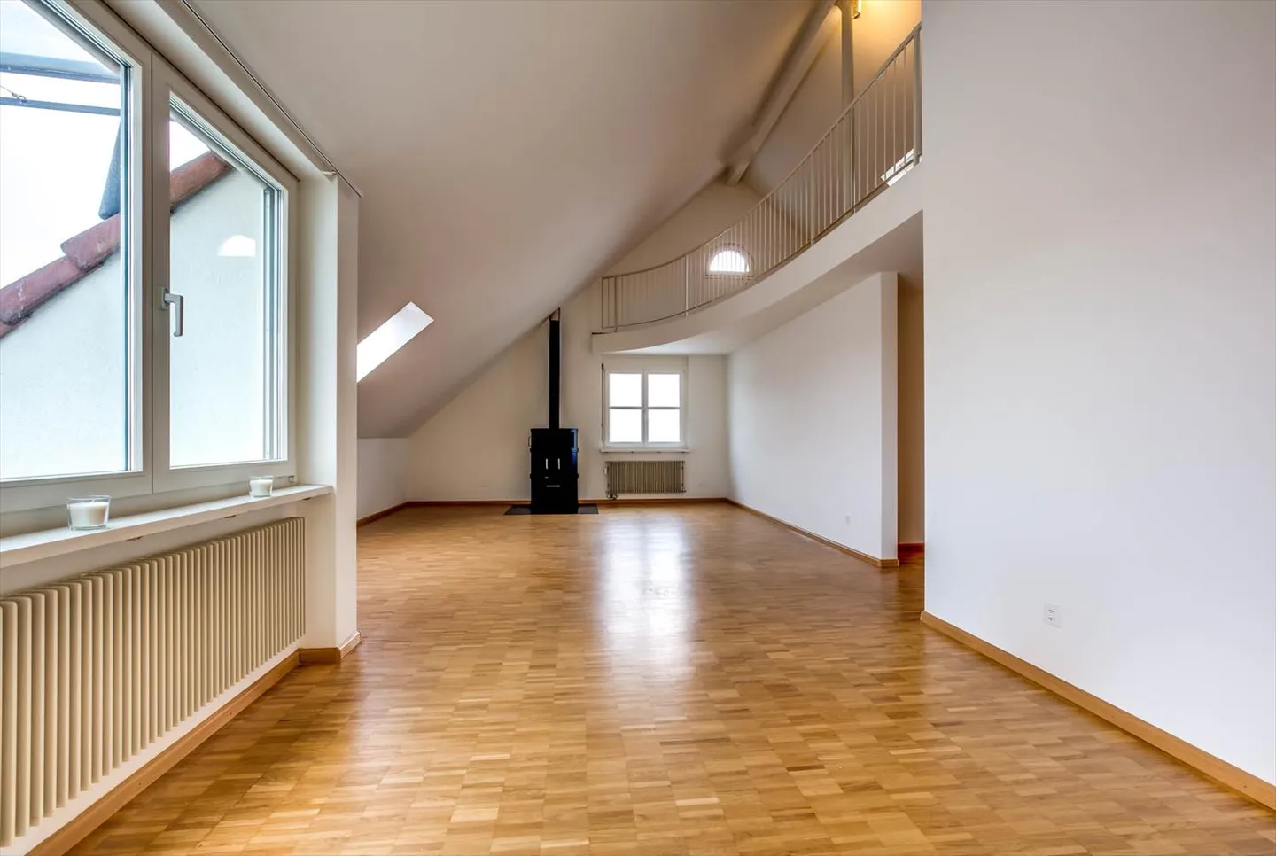 Dream Home with Gallery - Photo 3 of 7