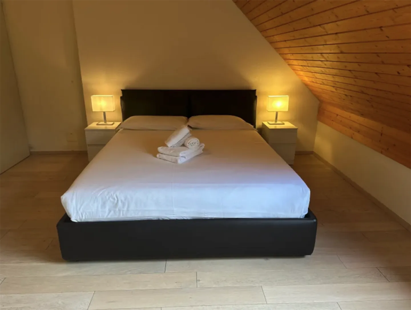 Prächtiges Duplex mit 3,5 Zimmern im Herzen der wunderschönen Fußgängerzone von Neuchâtel - Foto 6 von 6