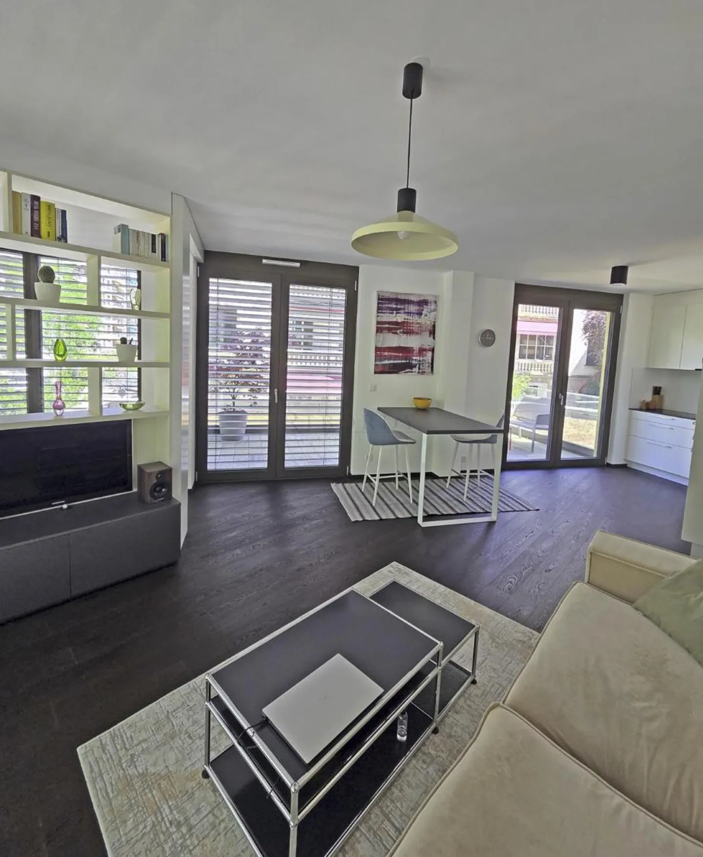 Contemporary Apartment with Terrace - Photo 2 of 9