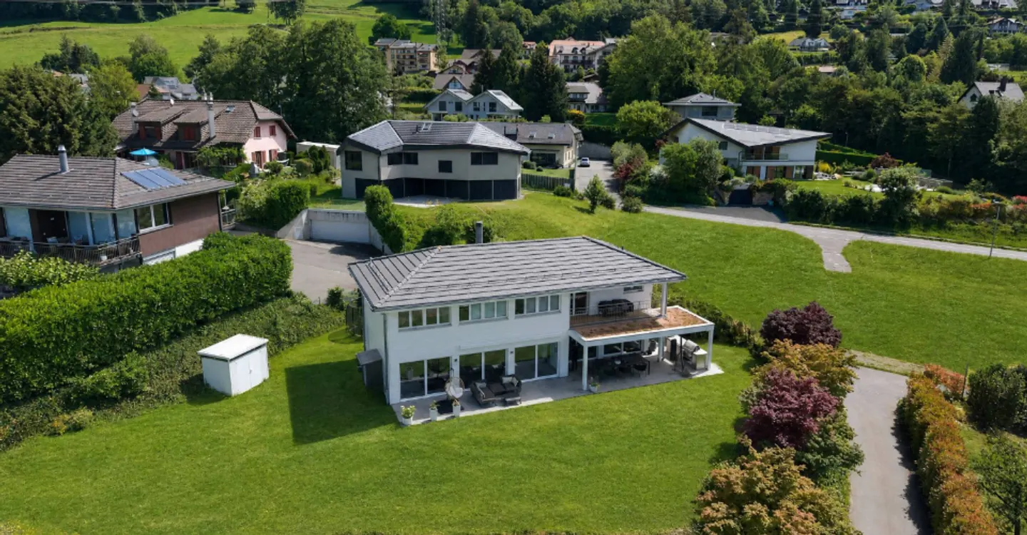 Villa eccezionale con vista lago - Foto 1 di 11