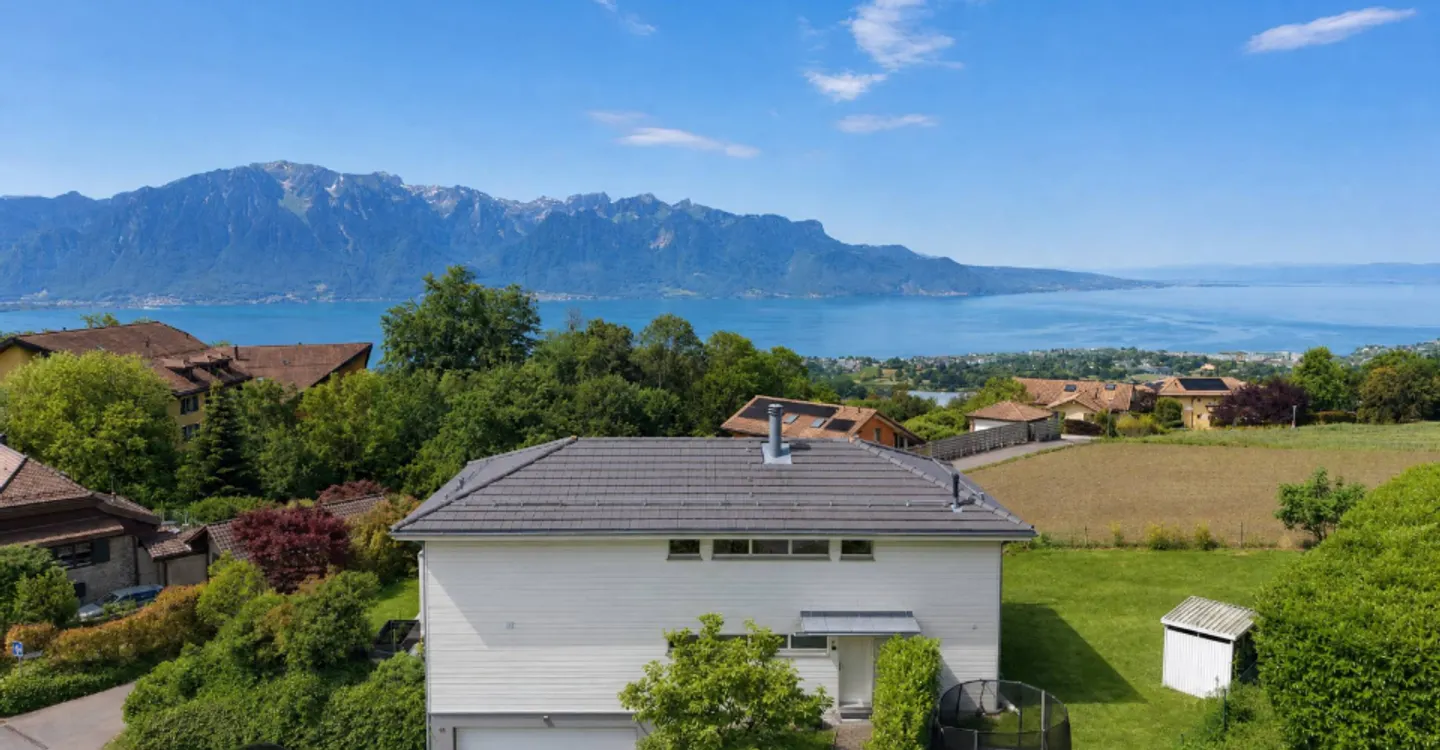 Villa eccezionale con vista lago - Foto 2 di 11