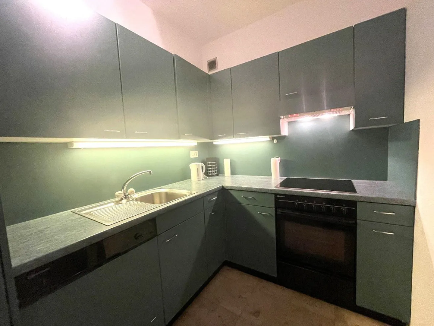 2,5-ZIMMER-WOHNUNG MIT WUNDERSCHÖNEM SEEBLICK - Foto 5 von 13
